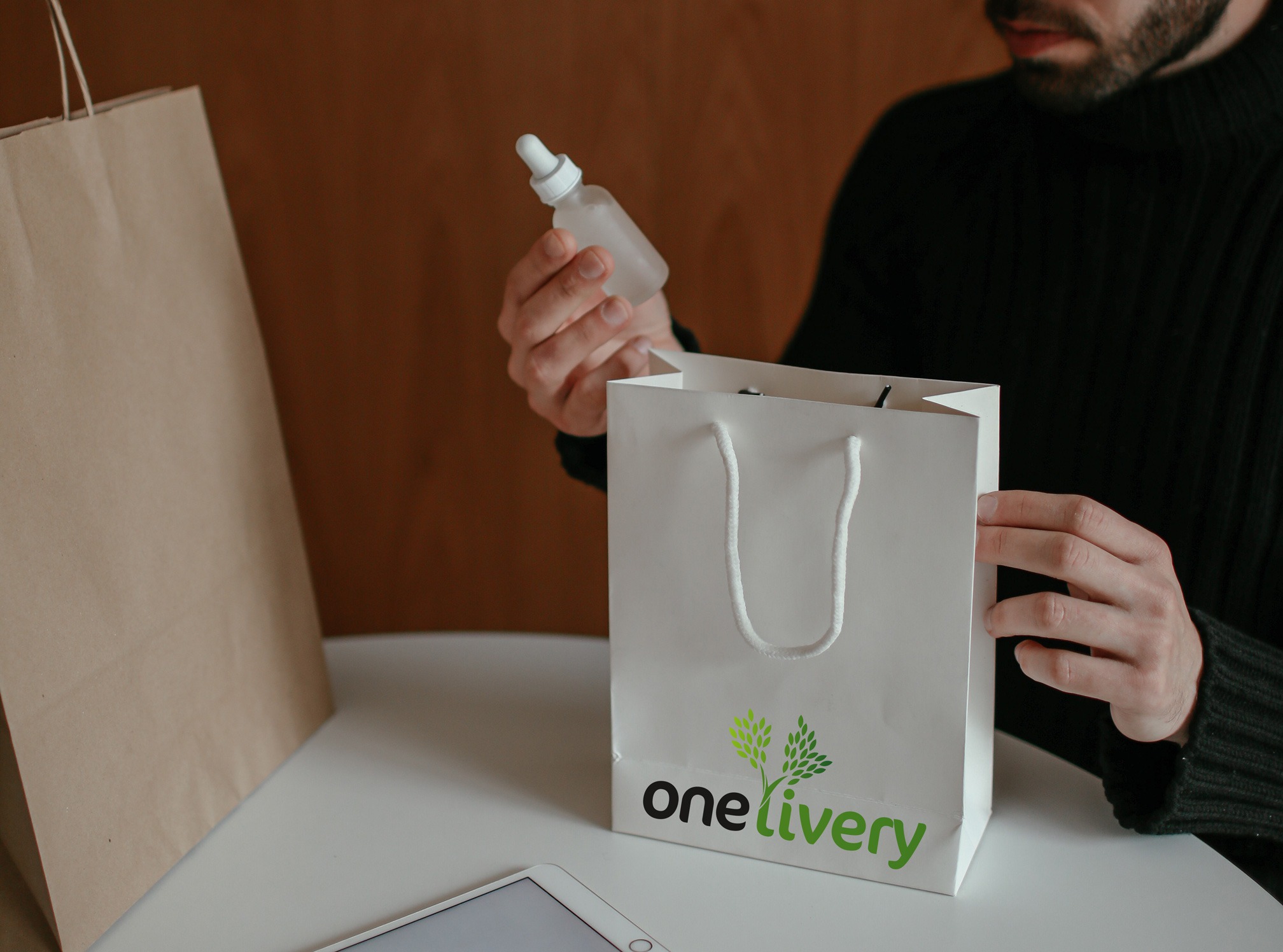 The Pros and Cons of Online Shopping